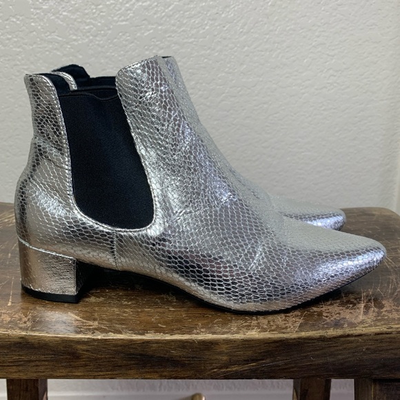 NEW Topshop Krazy Silver Snakeskin Chelsea Boot - Picture 9 of 14